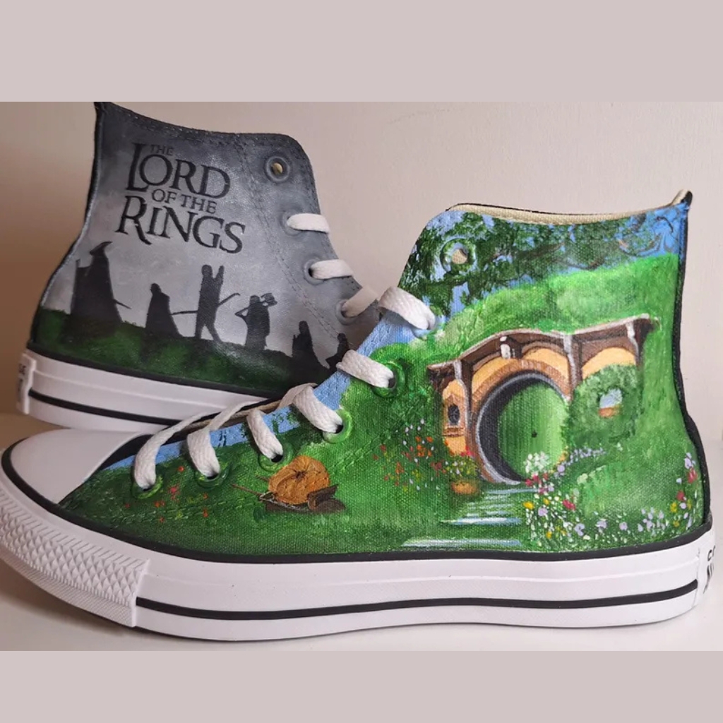 100% Hand Painted Lord Of The Rings Converse Shoes © MattsCustomArtStore | etsy.com