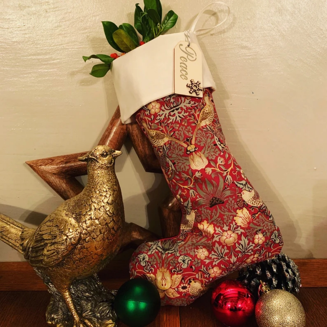 William Morris Strawberry Thief Stocking © ToBeJollyStore | etsy.com