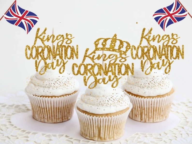 TheKraftyroomShop Kings Coronation Cupcake Toppers | etsy.com