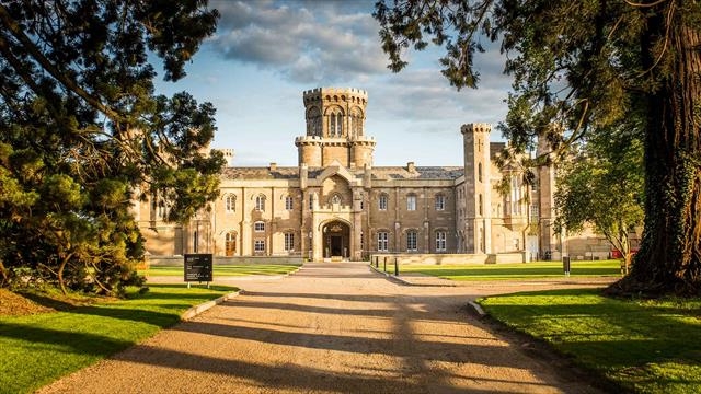 Castle Hotels in England: Studley Castle | warnerleisurehotels.co.uk