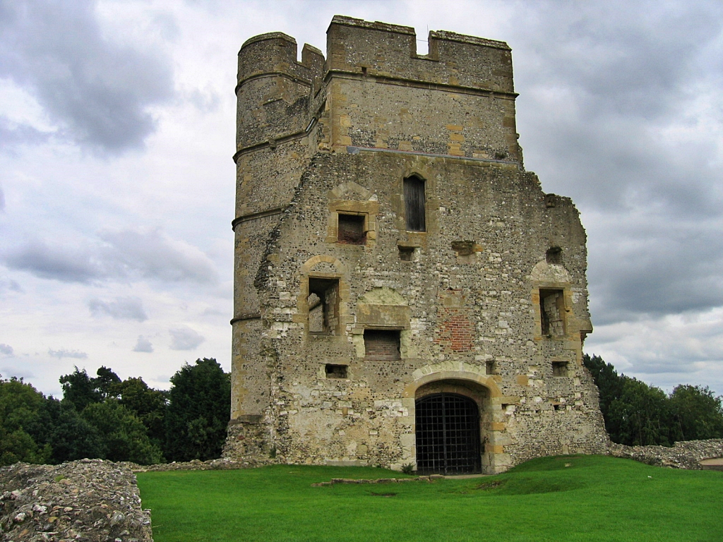 Donnington Castle Ruins © essentially-england.com
