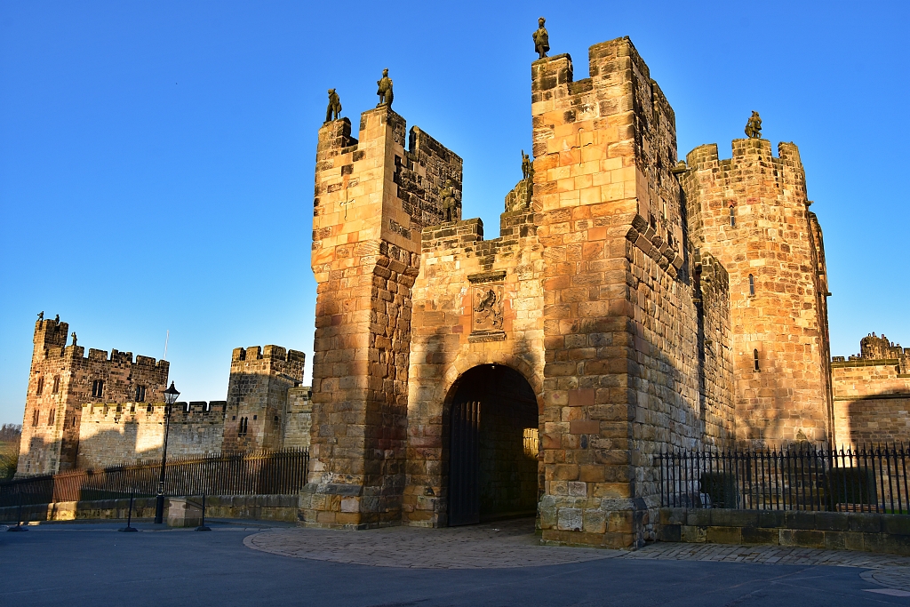 Alnwick Castle Gatehouse © essentially-england.com