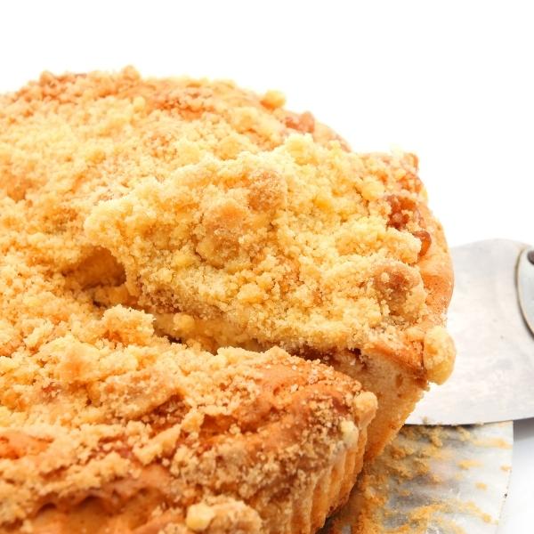 Apple Recipes: Apple Crumble Cake | essentially-england.com