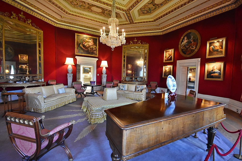 Basildon Park - The Octagon Room © essentially-england.com