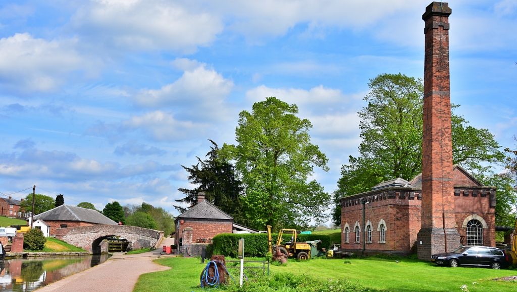 The Braunston Pump House Beside the Grand Union Canel