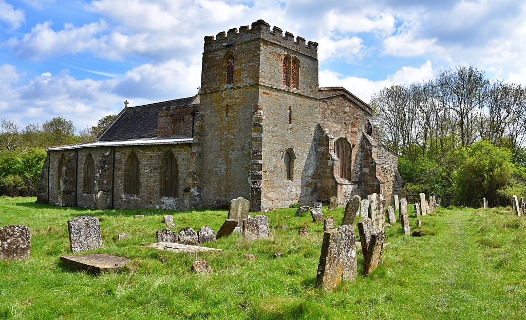 St. Peter's Church © essentially-england.com
