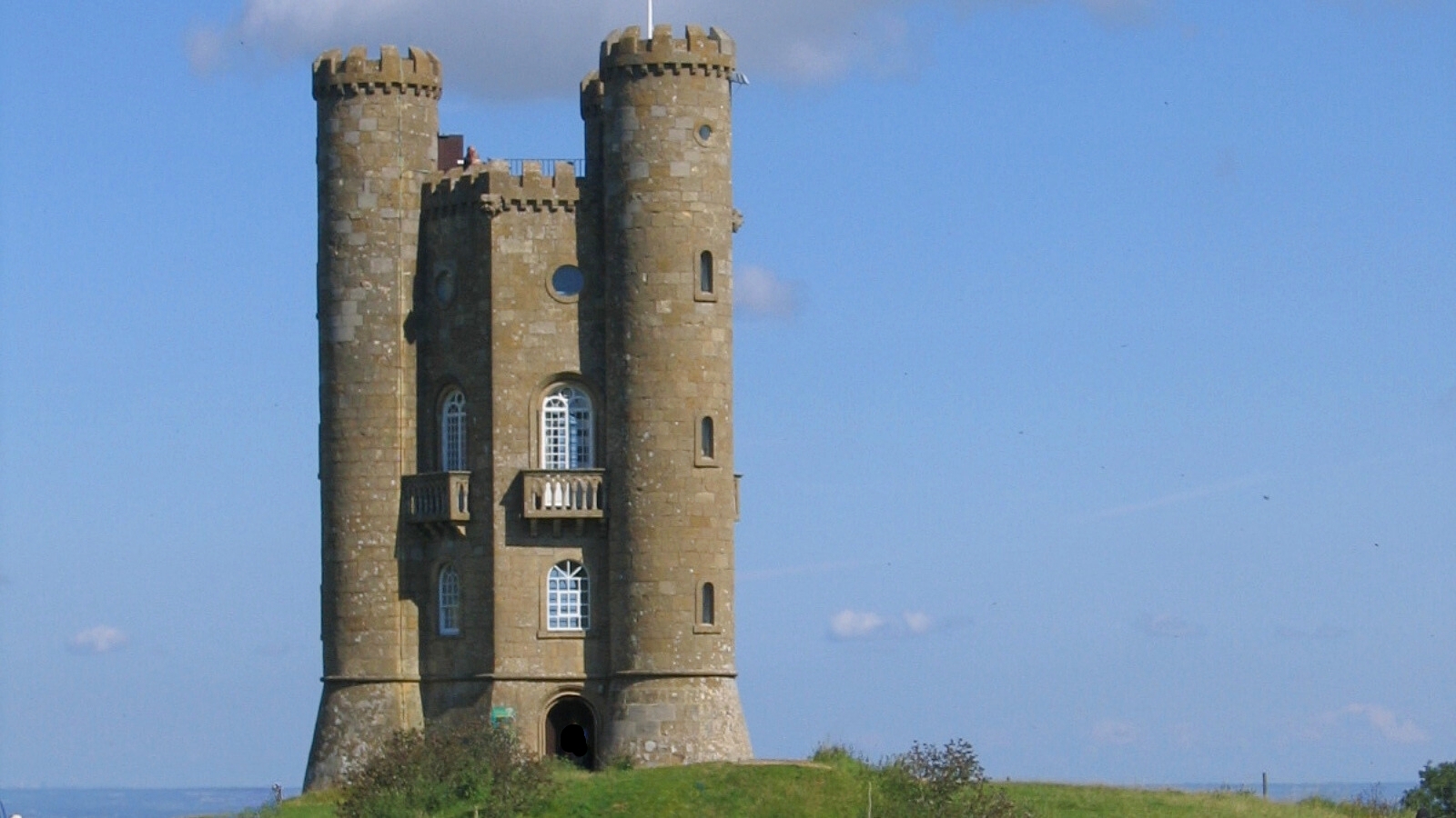 Broadway Tower © essentially-england.com