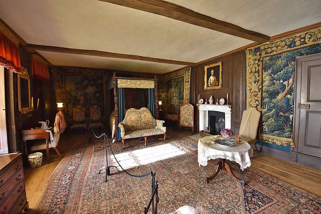 The Tapestry Room © essentially-england.com