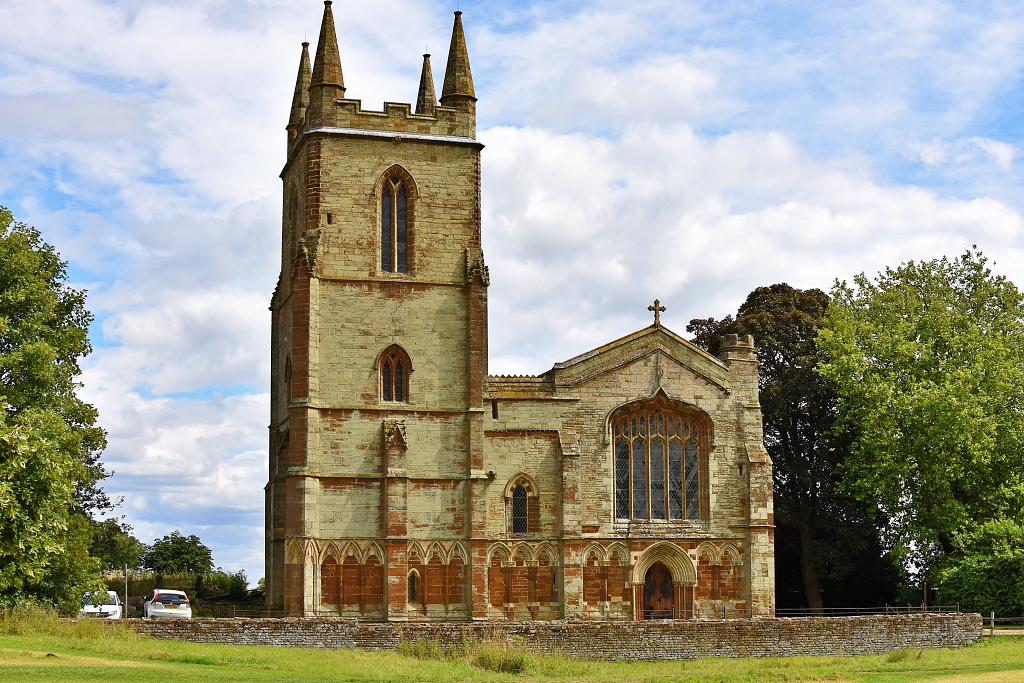 Canons Ashby Priory Church © essentially-england.com