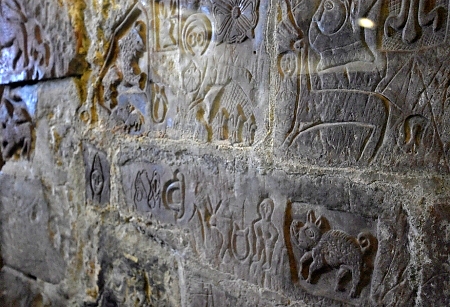 Prisoner Carving's © essentially-england.com