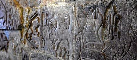 Prisoner Carving's © essentially-england.com
