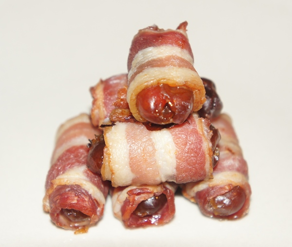 Chipolatas wrapped in bacon | © Makola, pixabay.com