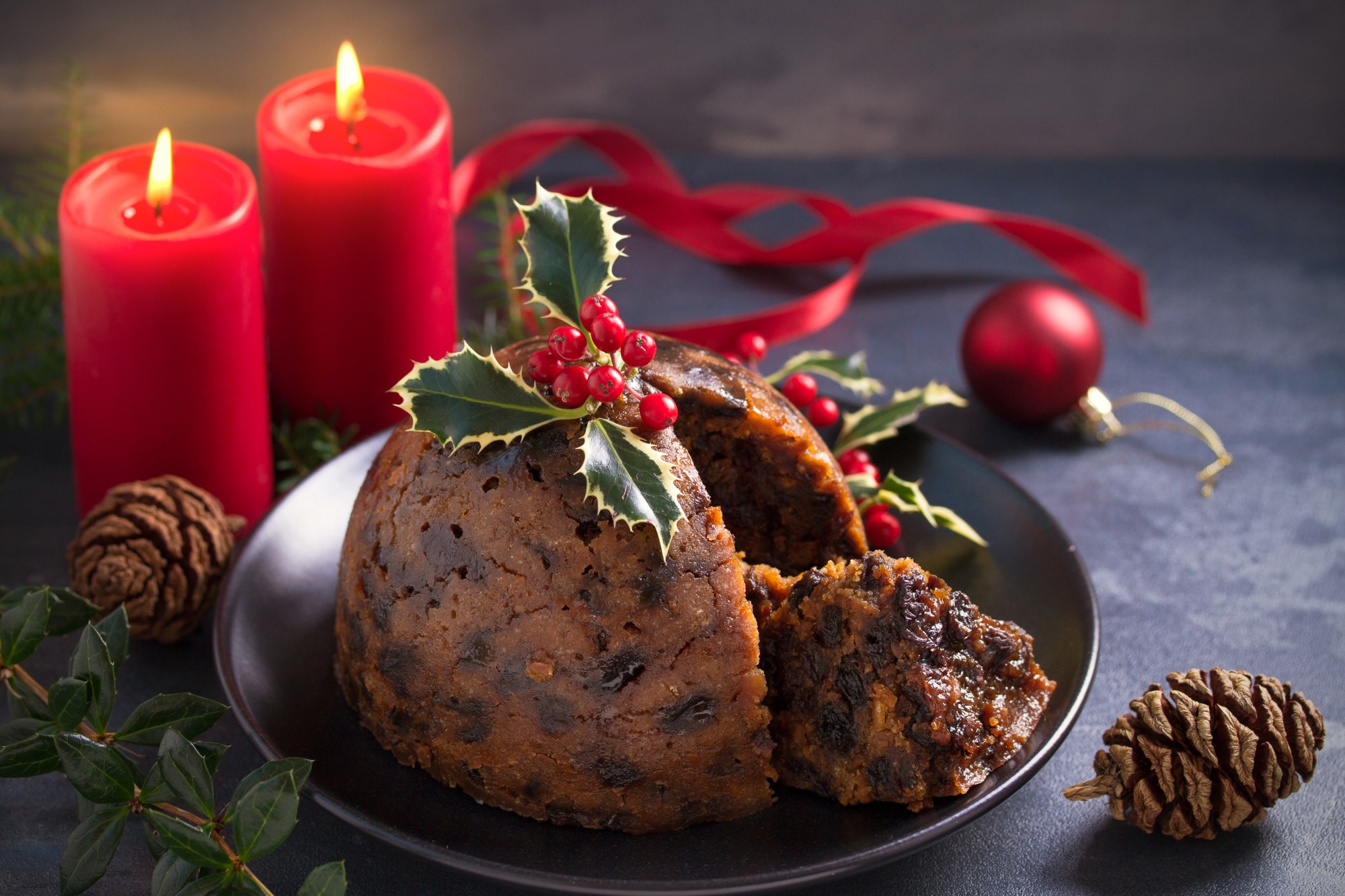 Christmas Pudding: the end to a fabulous Christmas meal &copy; freeskyline | 123RF.com