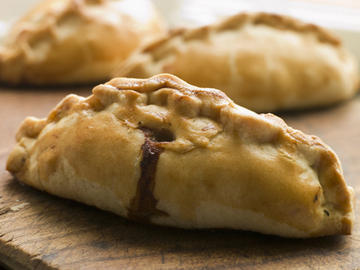 Cornish Pasty | © Monkey Business Images | Dreamstime.com