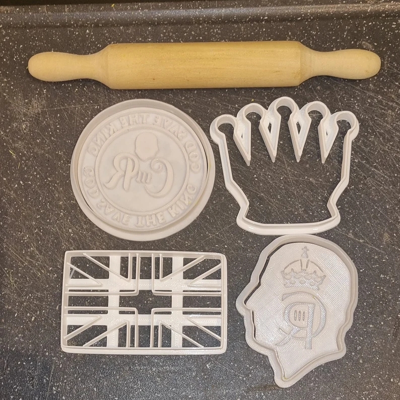 3dLeechy King Charles coronation Cookie Cutter Set | etsy.com