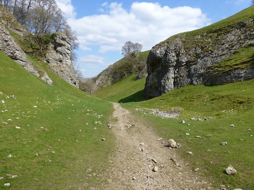 Derbyshire Scenery © essentially-england.com