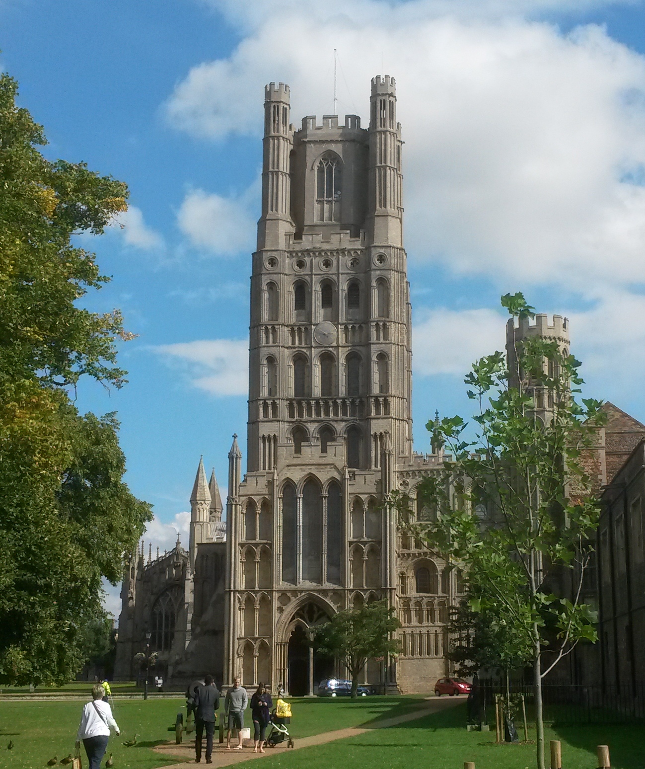 Ely Cathedral | © essentially-england.com
