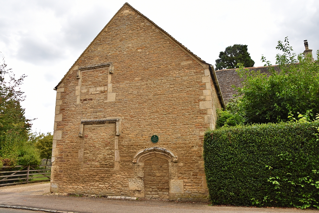 Part of the New Inn in Fotheringhay © essentially-england.com