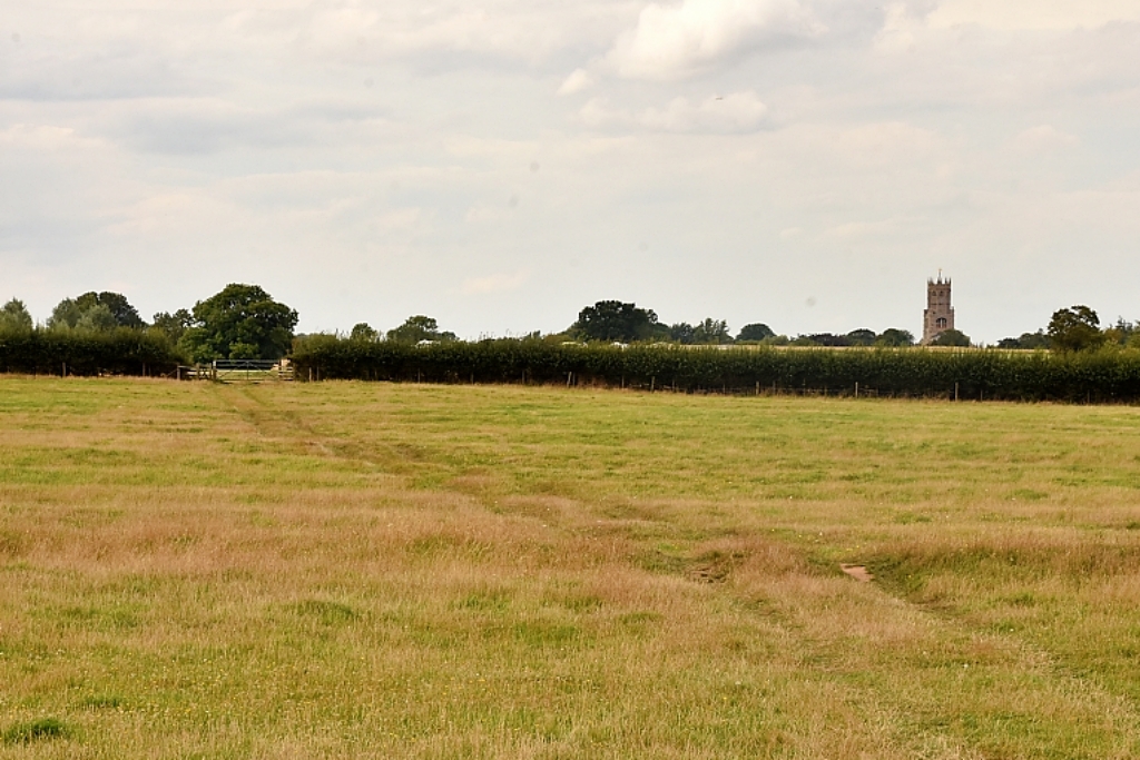 Footpath Back to Fotheringhay © essentially-england.com