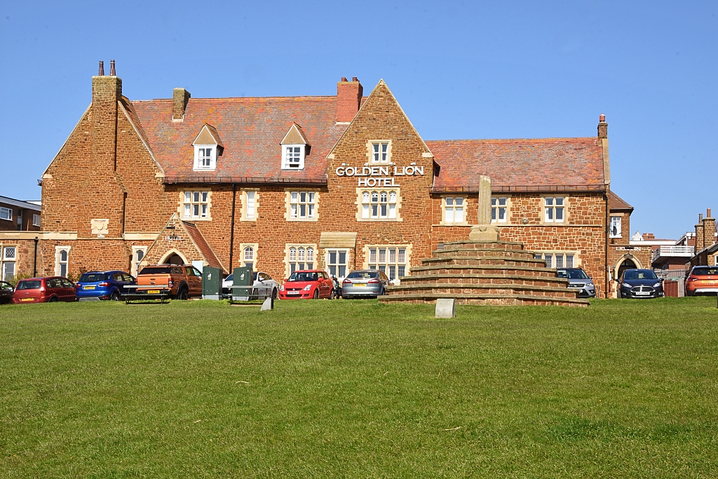 The Golden Lion Hotel © essentially-england.com