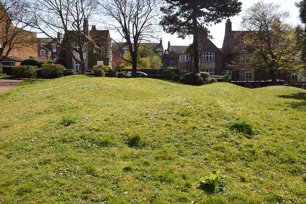 Grass Waves in the Boston Square Sensory Garden © essentially-england.com