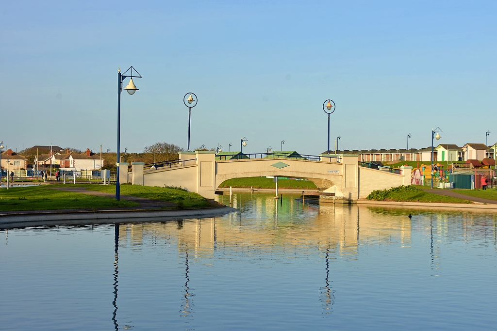 Queens Park Boating Lake in Mablethorpe © essentially-england.com