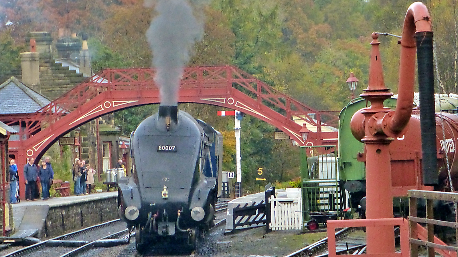 North Yorkshire Moors Railway © essentially-england.com