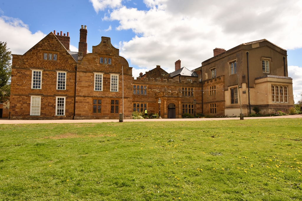 Delapre Abbey in Northampton © essentially-england.com