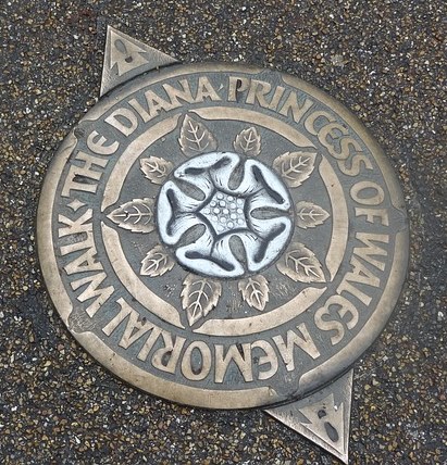 Princess Diana Memorial Walk Plaque © Pixabay