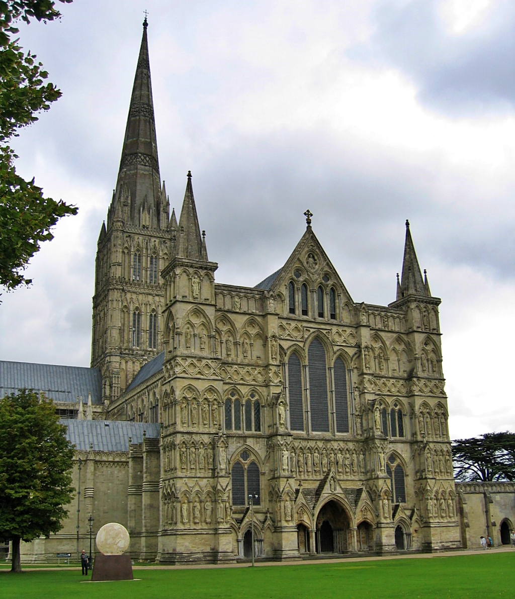 Salisbury Cathedral © essentially-england.com
