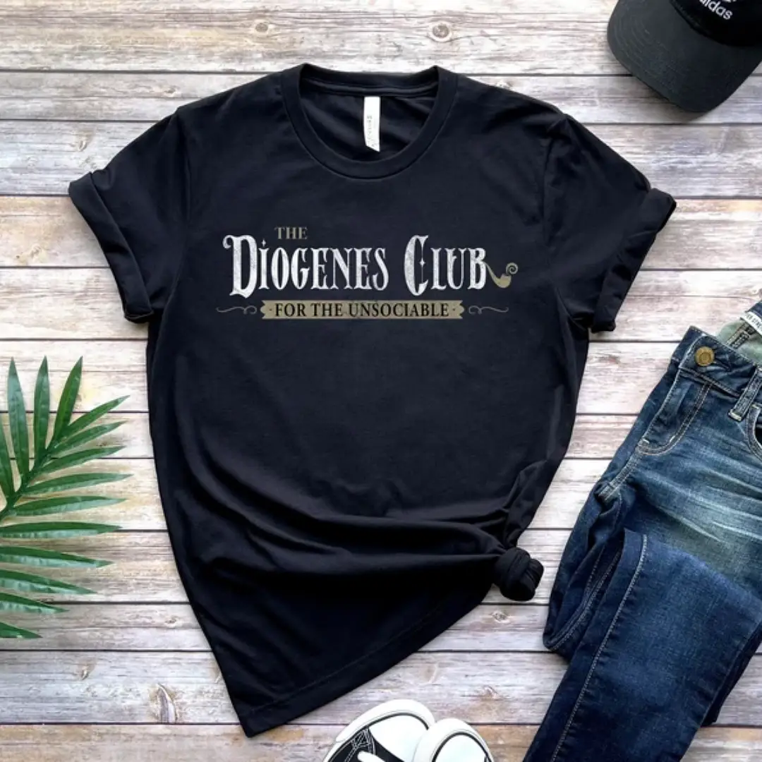 Sherlock Holmes T-shirt © TheNerderyShop | etsy.com