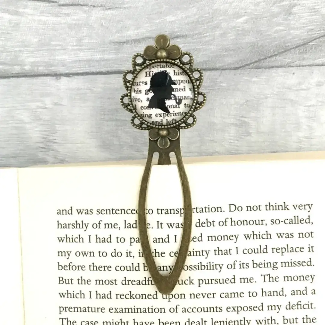 Sherlock Holmes Bookmark © TheBookishGiftStudio | etsy.com