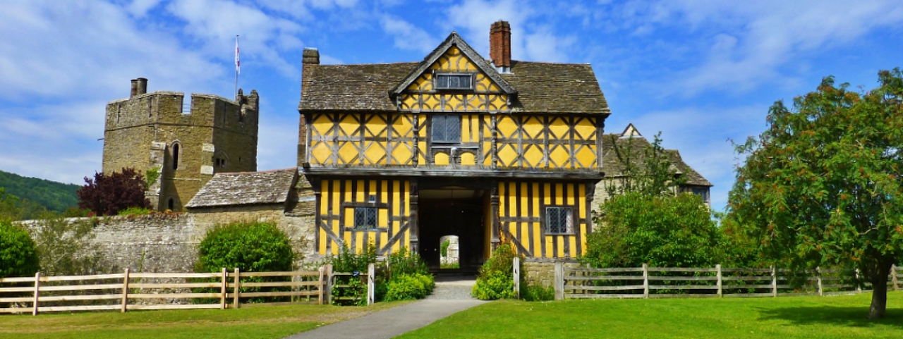 Stokesay Castle, one of the finest surviving fortified manor houses in England | © essentially-england.com