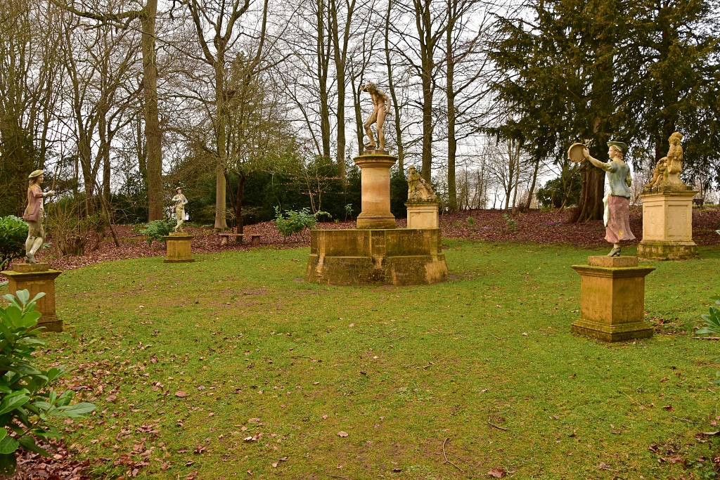 The Circle of the Dancing Faun in Stowe Gardens © essentially-england.com