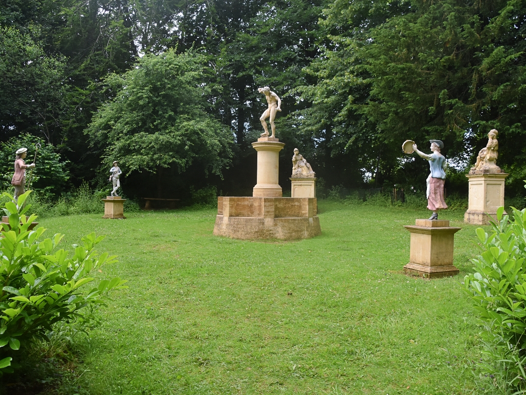 The Circle of the Dancing Faun in Stowe Gardens © essentially-england.com