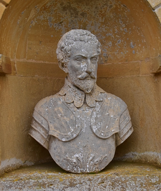 Sir Walter Raleigh in the Temple of British Worthies © essentially-england.com