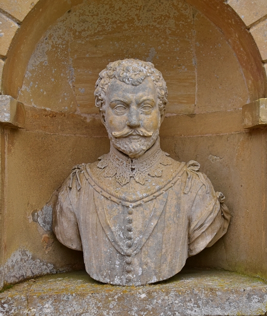 Sir Francis Drake in the Temple of British Worthies © essentially-england.com