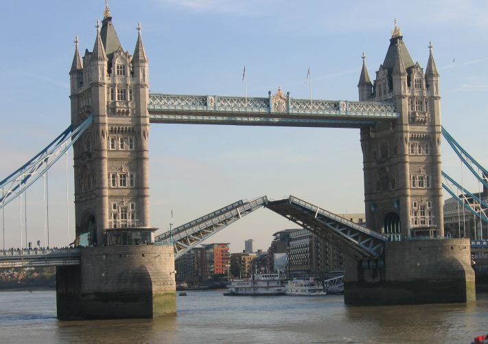 Tower Bridge Opening © essentially-england.com