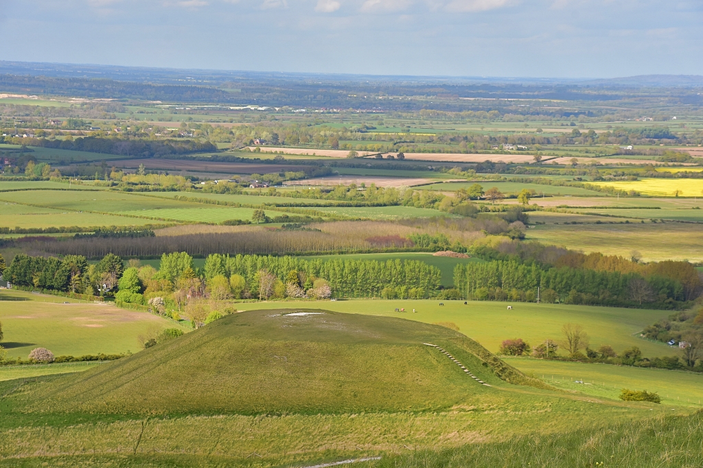 Dragon Hill © essentially-england.com