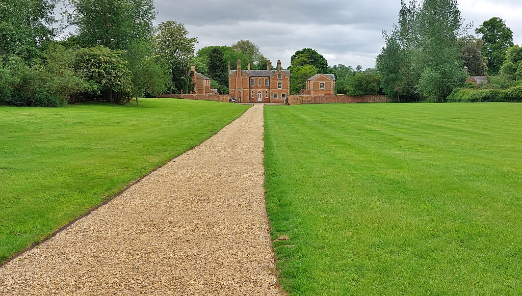 Winwick Hall © essentially-england.com