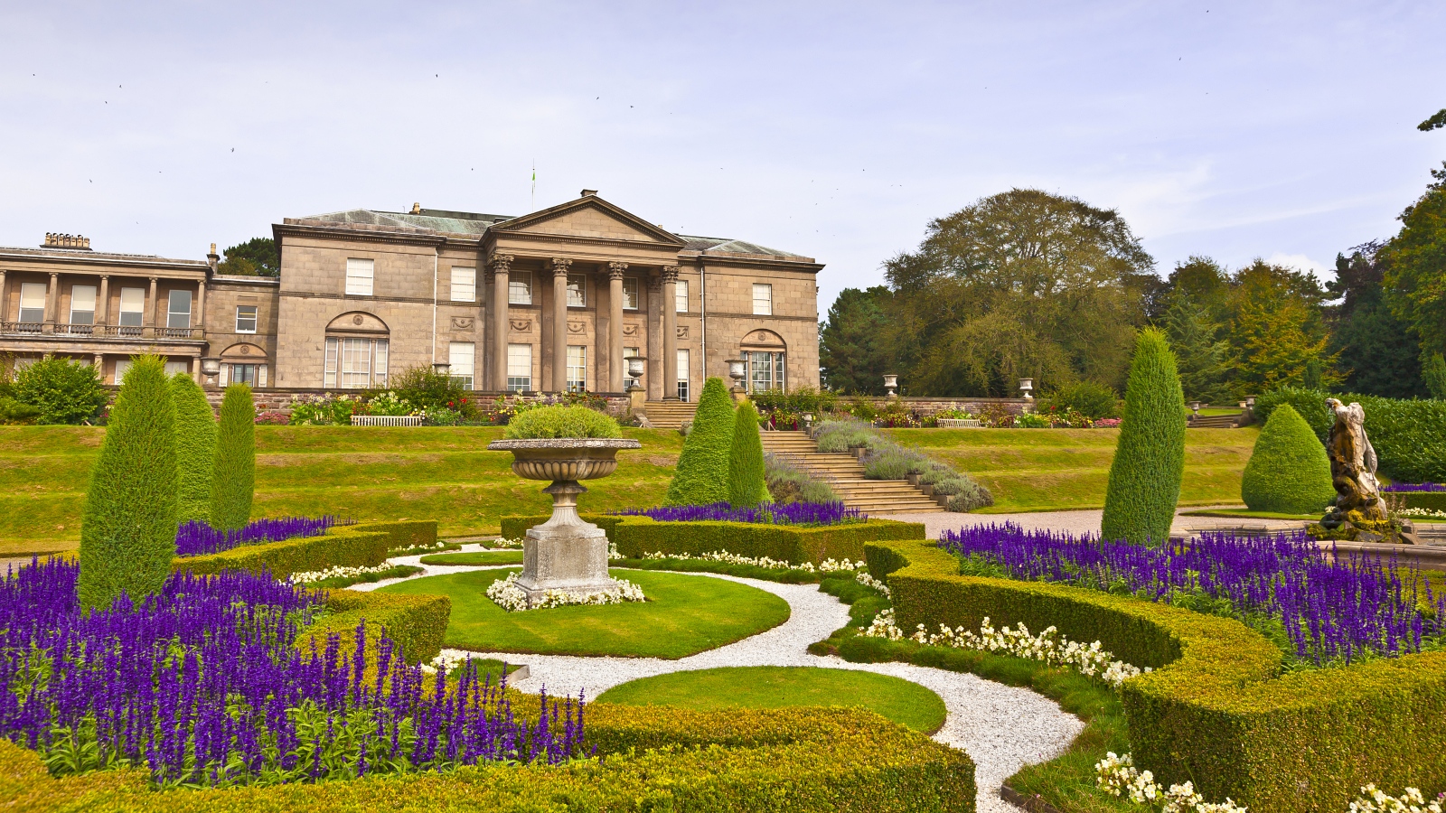Tatton Park © Debu55y | depositphotos.com