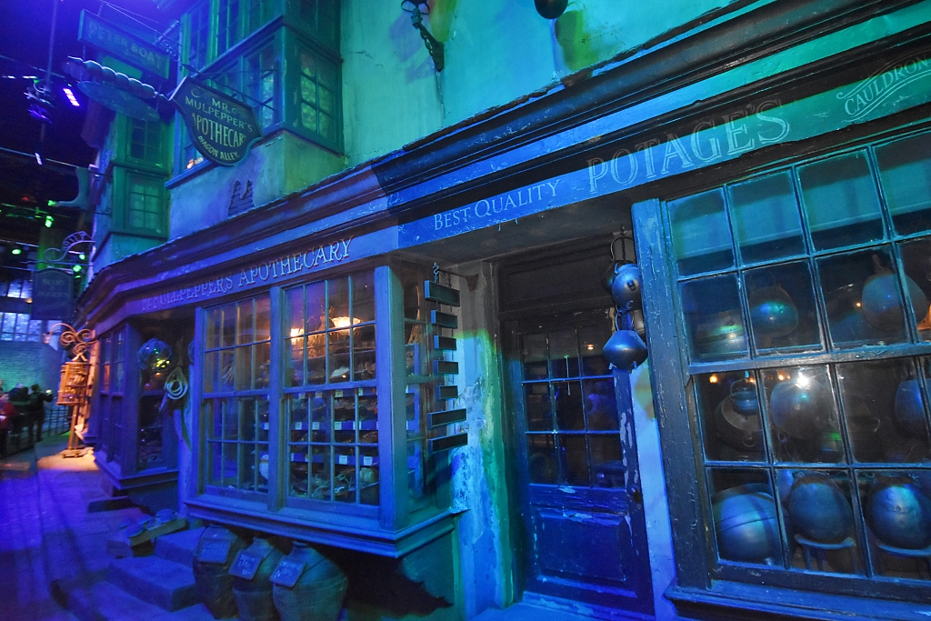 Shop Front Along Diagon Alley © essentially-england.com
