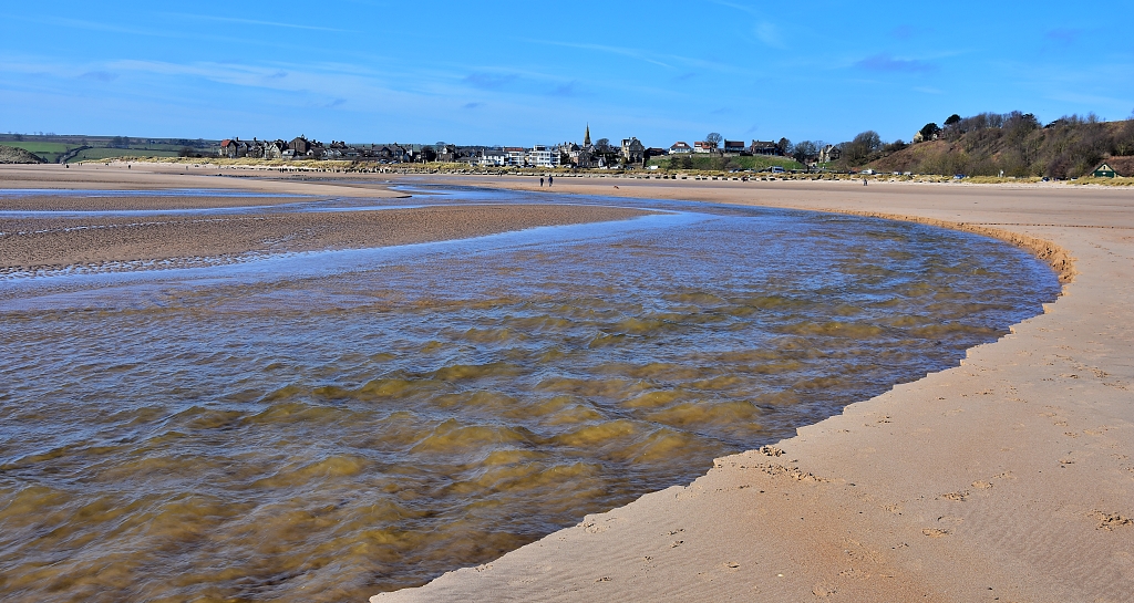 View back to Alnmouth from the Beach © essentially-england.com
