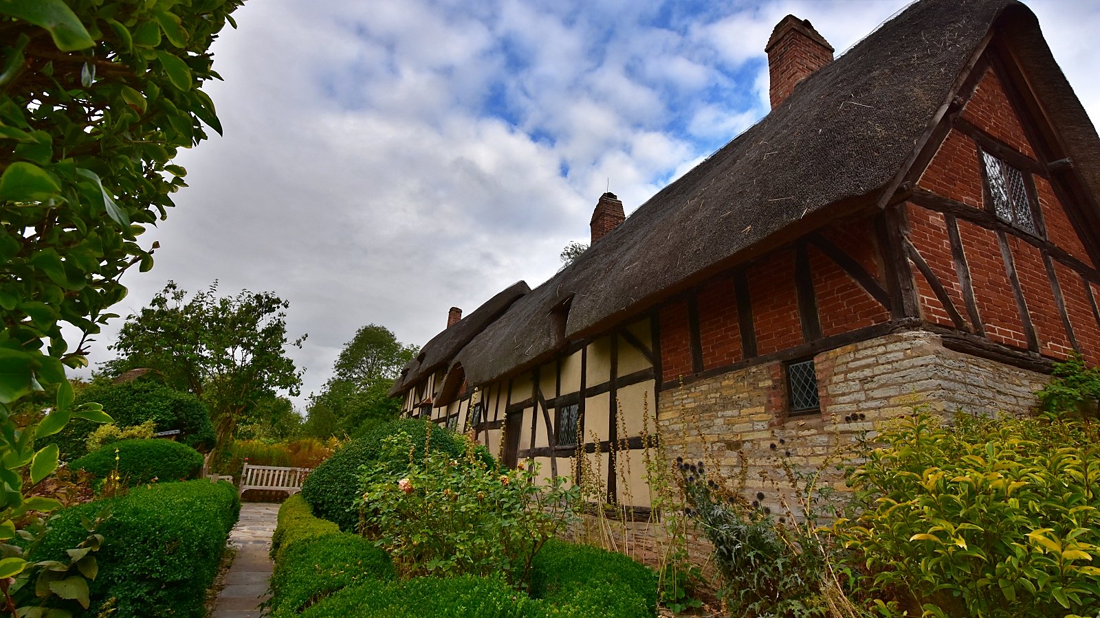 Anne Hathaway's Cottage in Stratford-upon-Avon