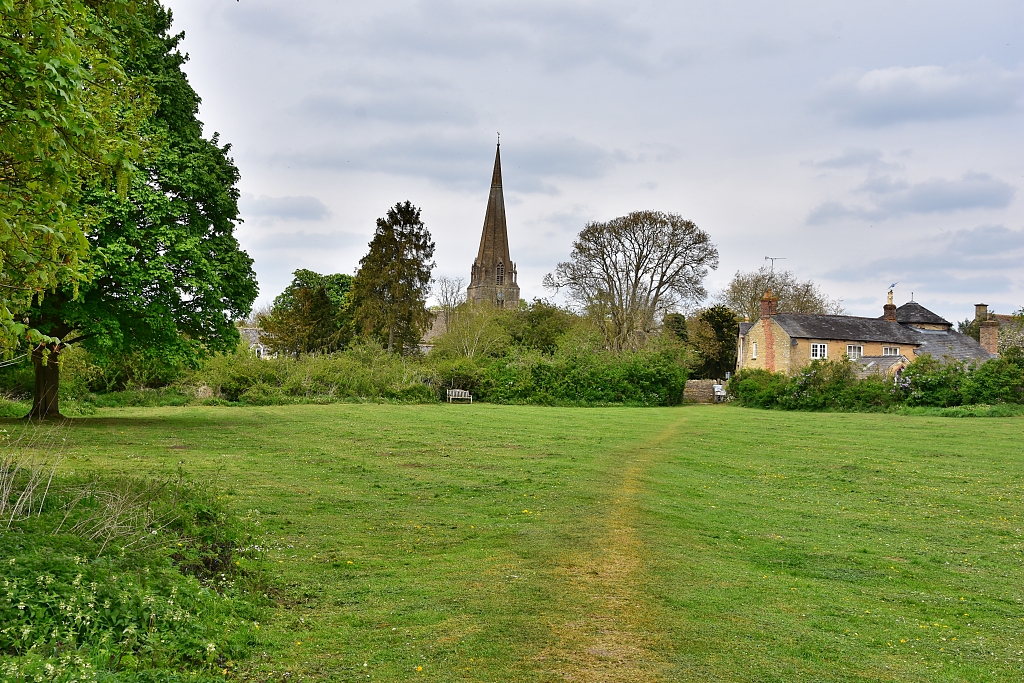 View Towards the End of our Bampton Walk
© essentially-england.com