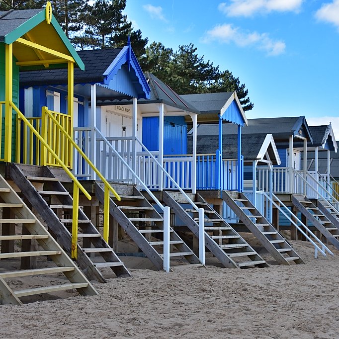 Wells-on-the_Sea Beach Huts © essentially-england.com