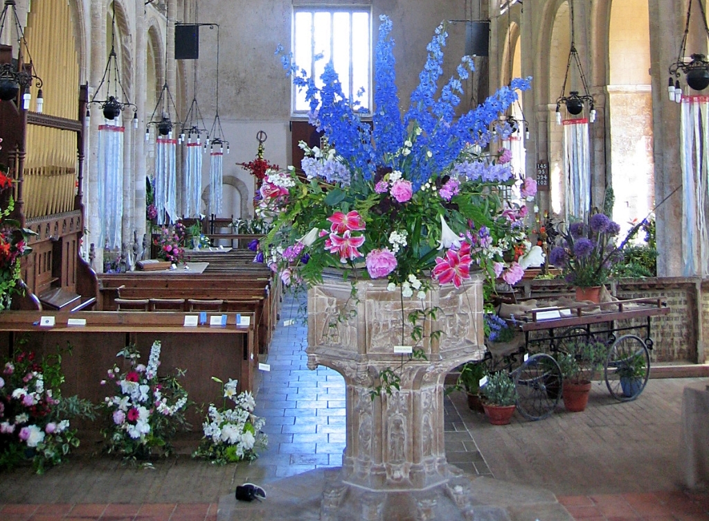 Flower Festival in St. Mary and Holy Cross Parish Church © essentially-england.com