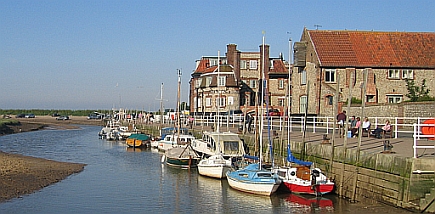 Blakeney Quay &copy; essentially-england.com