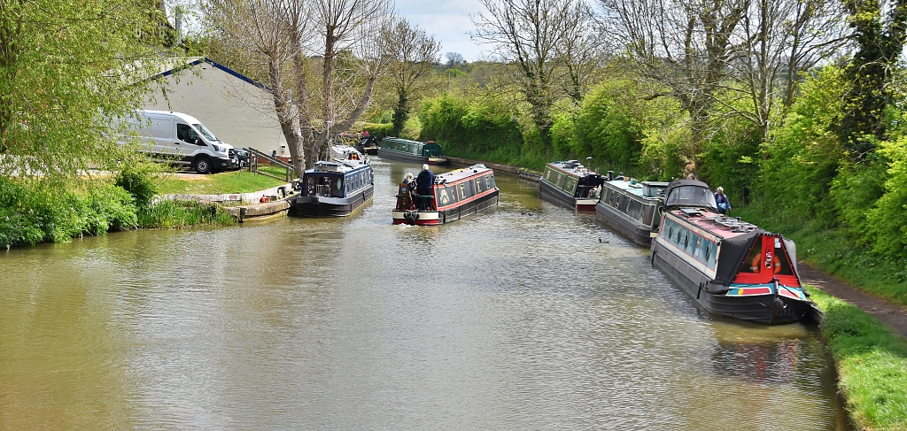 Canal Scene © essentially-england.com