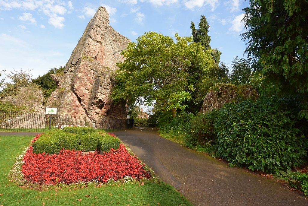 The Leaning Keep in Castle Gardens © essentially-england.com